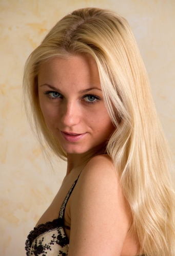 Индивидуалка СПб Влада Блондинка c 2 размером груди у метро Проспект Большевиков Санкт-Петербург Фото-1