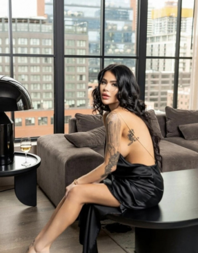 Проститутка Питера Вера Брюнетка c 2 размером груди у метро Горьковская Санкт-Петербург Фото-4