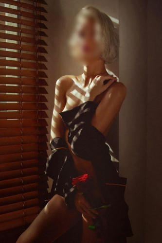 Проститутка Питера Калерия Блондинка c 3 размером груди у метро Спортивная Санкт-Петербург Фото-2