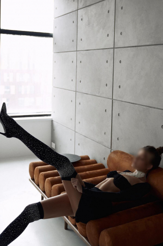 Индивидуалка СПб Мира Брюнетка c 2 размером груди у метро Лиговский проспект Санкт-Петербург Фото-4